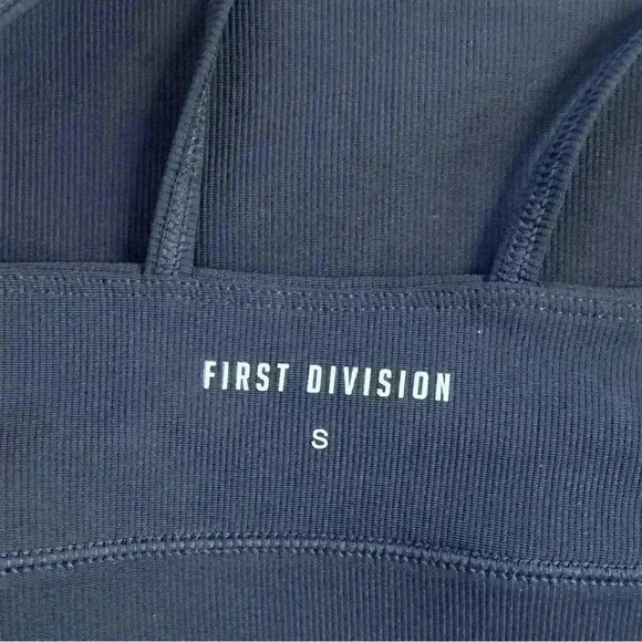 First Division Ribbed X Bra black size small - Picture 5 of 5